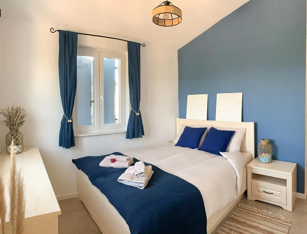 Villa Alara - Charming Villa With Heated Swimming Pool Milohnici